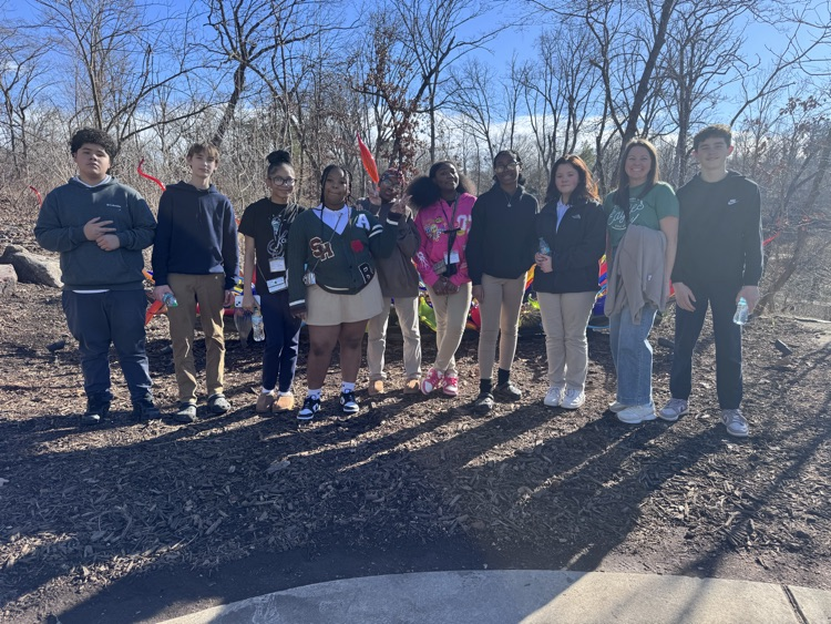 Our 8th graders made the most of their adventure at Crystal Bridges! From art and architecture to hands-on fun, they soaked up every moment! 🎨✨
