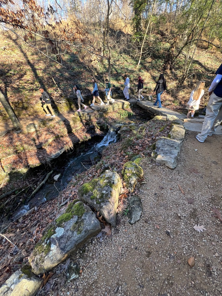 Our 8th graders made the most of their adventure at Crystal Bridges! From art and architecture to hands-on fun, they soaked up every moment! 🎨✨