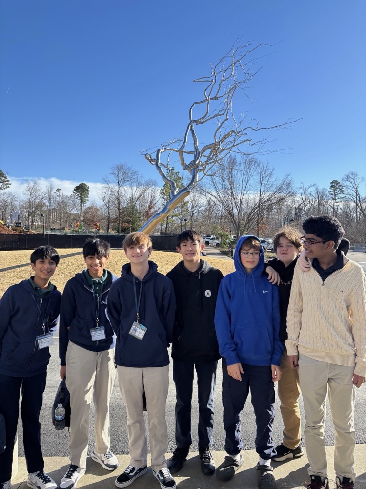 Our 8th graders made the most of their adventure at Crystal Bridges! From art and architecture to hands-on fun, they soaked up every moment! 🎨✨