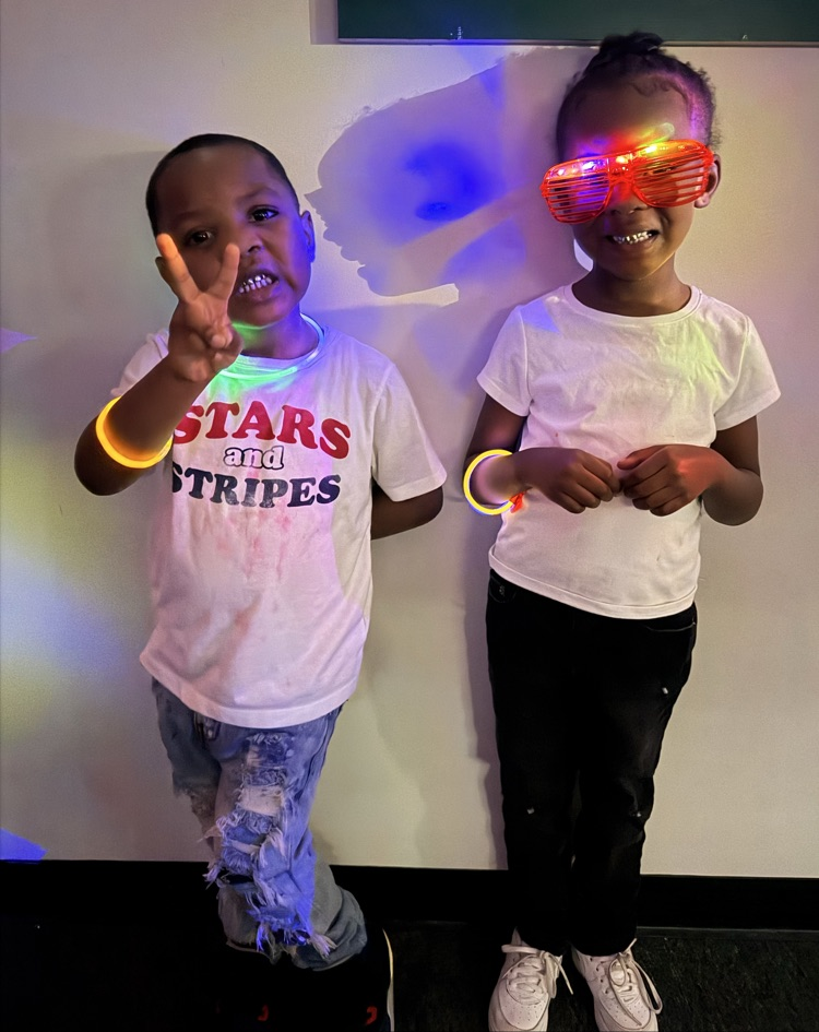 Romine ECC PTA winners Glow Party Pictures