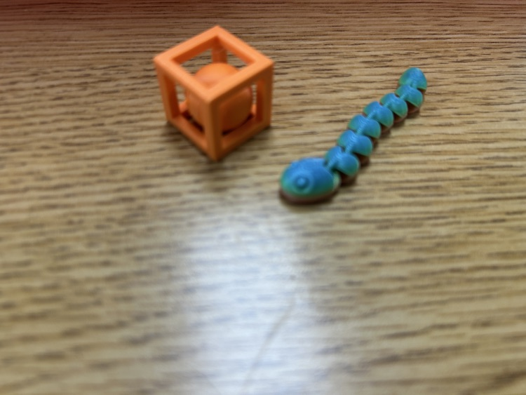 Various 3D printed items