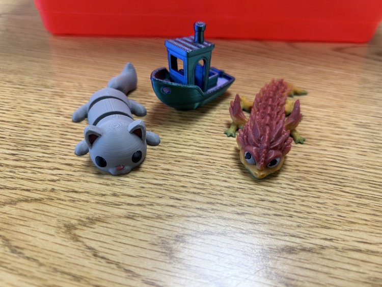 Various 3D printed items