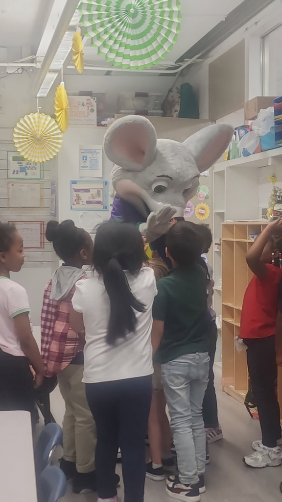 Chuck E. cheese fun