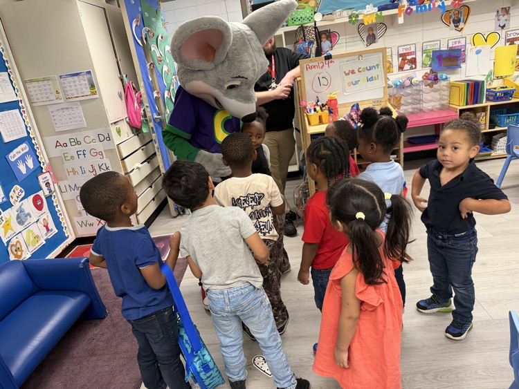 Chuck E. cheese fun
