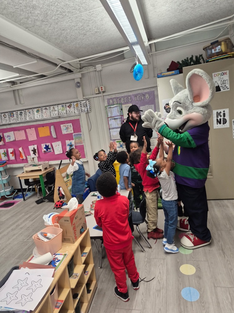 Chuck E. cheese fun