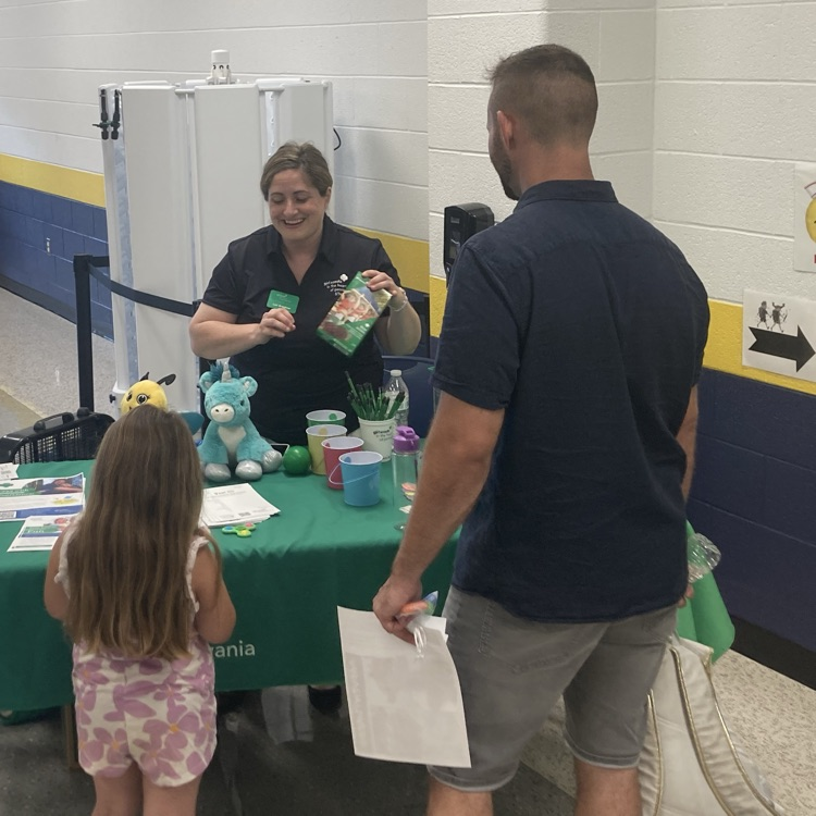 2025 Kindergarten Night - it was an exciting time seeing our Little Bolts and their families engage with our staff!