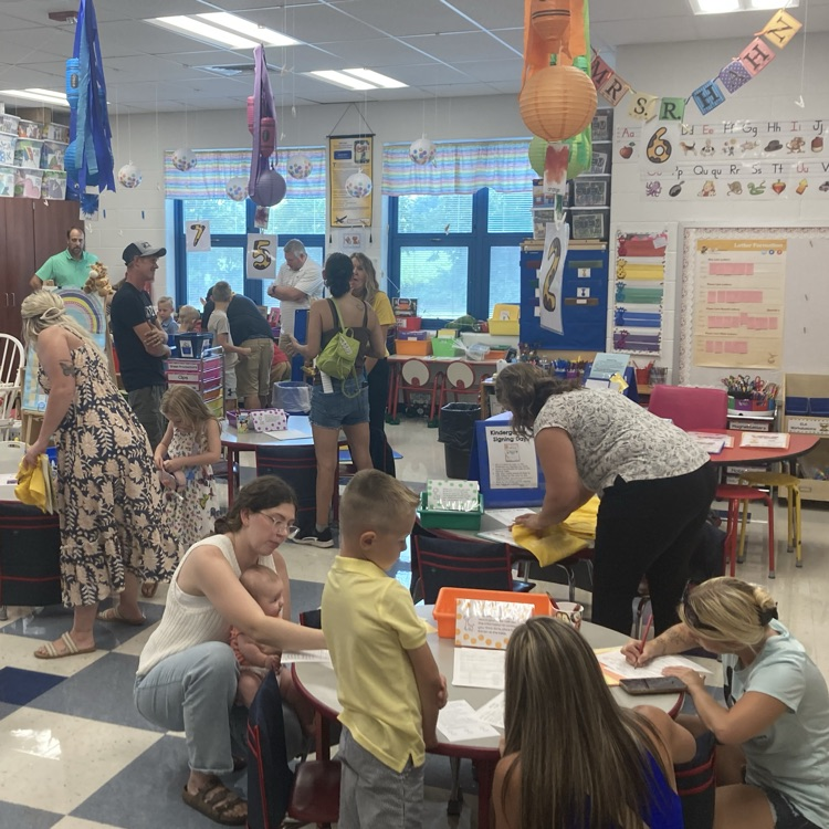 2025 Kindergarten Night - it was an exciting time seeing our Little Bolts and their families engage with our staff!