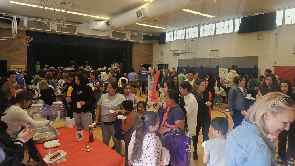 Community event during Dia del Nino