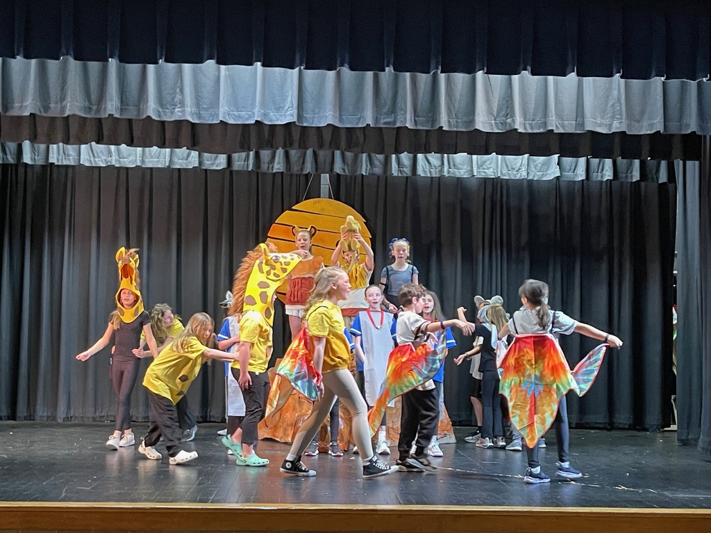 LPS Elementary Students preparing for their performance of Lion King