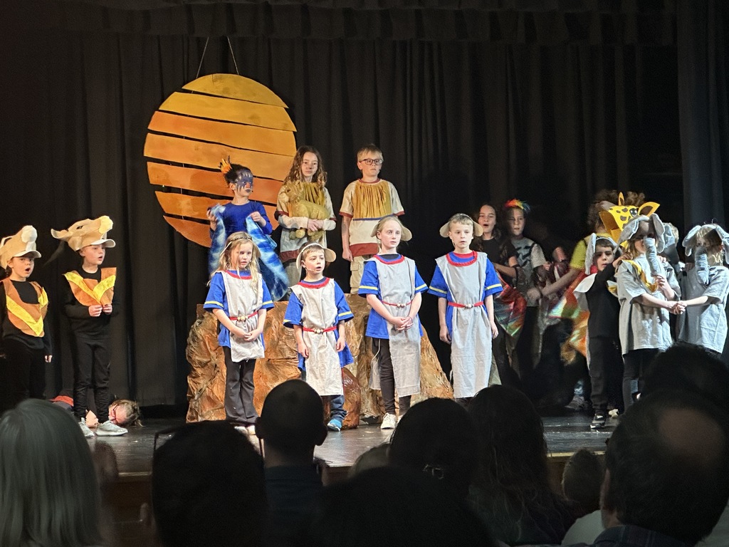 LPS Elementary Students preparing for their performance of Lion King