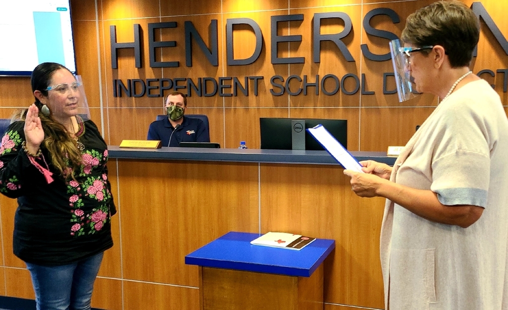 Trustee Vickie Martinez-Murillo takes the path of office