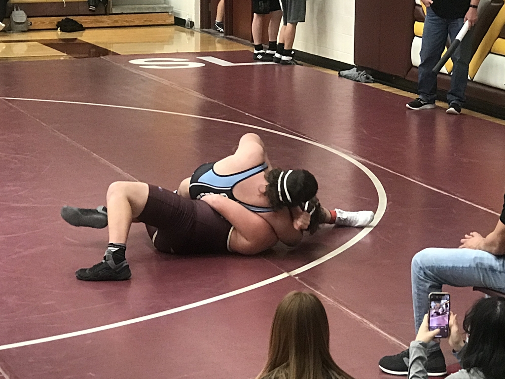 Kaedin Juhl gets a win and goes 3-0 at Silver Lake. Ben Trueblood also went 3-0 and Conner Hayes finished 2-1 in the Cyclones first matches back after the holidays.