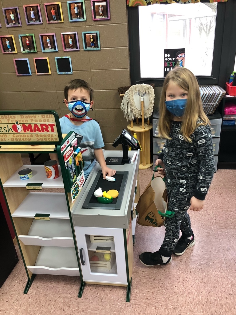 New Grocery Stores for Kindergarten through our grant