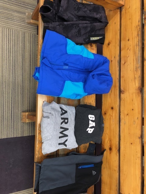 Jackets & Sweatshirts