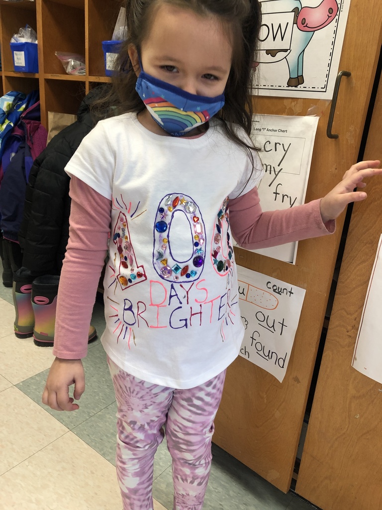 Student wearing 100 days brighter shirt
