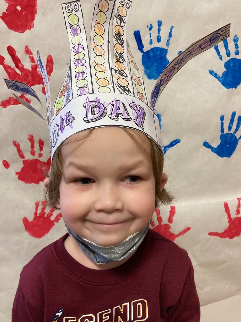 Student wearing 100 days crown