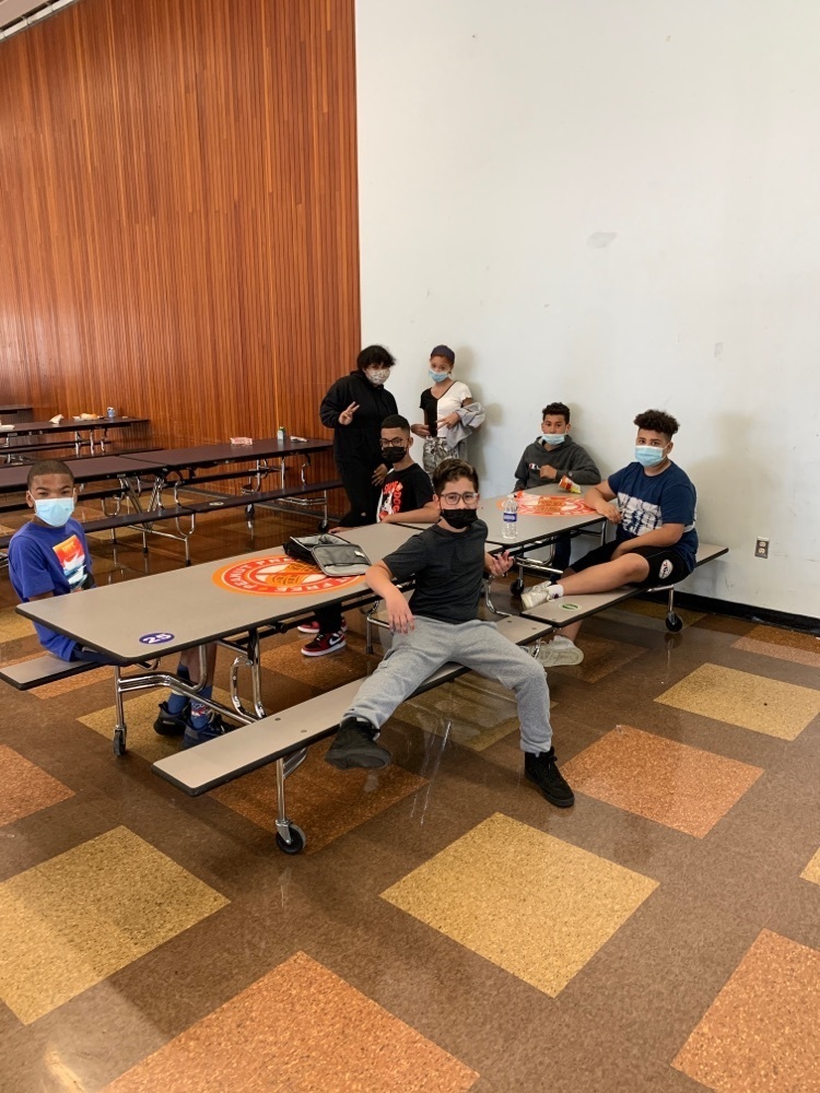 7th grade lunch