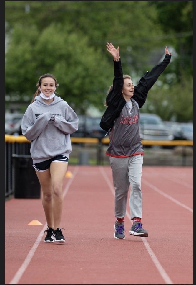 Our athlete getting the crowd to cheer her on!