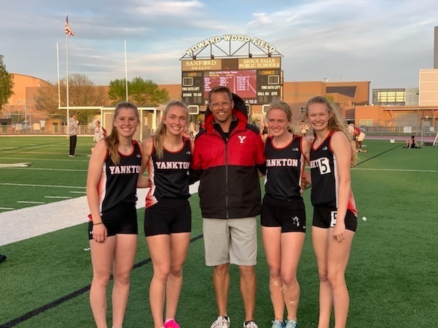 4 x 400
