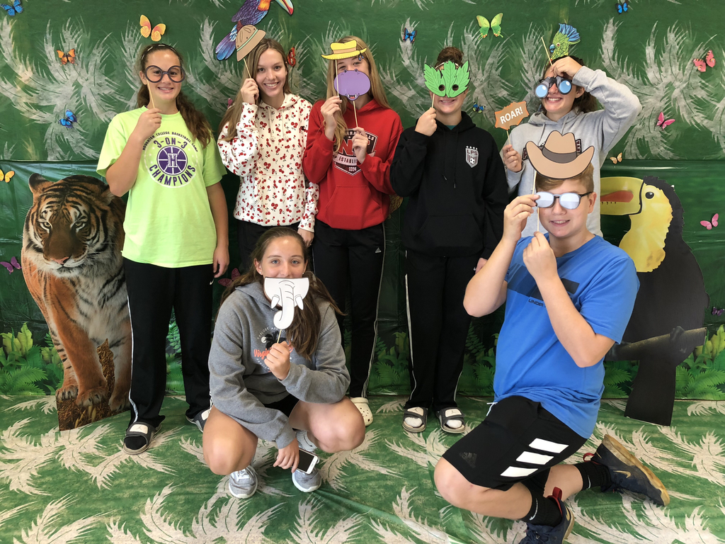 Student Council hard at work getting the gym ready for Homecoming!