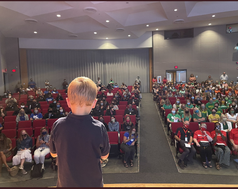 Dorian Longo speaks at convocation