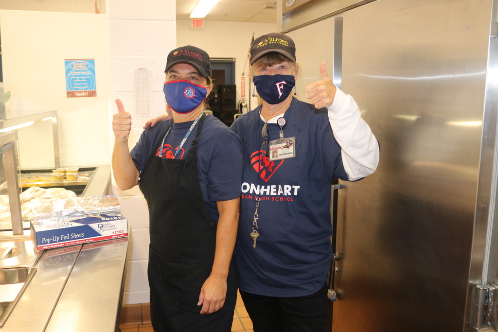 foran high foodservice team thumbs up