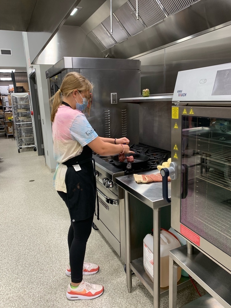 students cooking 