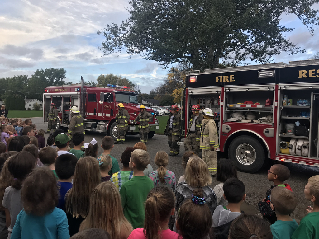 This week was Fire Safety Week at MP East Elementary School! We are so fortunate for the volunteers of the Kalona Volunteer Fire Department who took time to re-educate our children on what to do in the event of fire @ our All School Fire Drill. ❤️🚒#mphawks