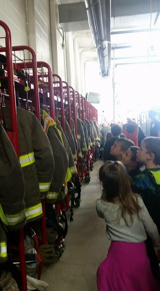 It’s Fire Prevention Week! Thank you to the Kalona Volunteer Fire Department for their informative, hands-on, talk and tour of the Kalona Fire Station to all MP East Elementary PreK-2nd grade students! We loved the time together learning about fire safety. Thank you for the fire hats and goodie bags! ❤️🚒👩🏻🚒👨🏻🚒#mphawks #FirePreventionWeek