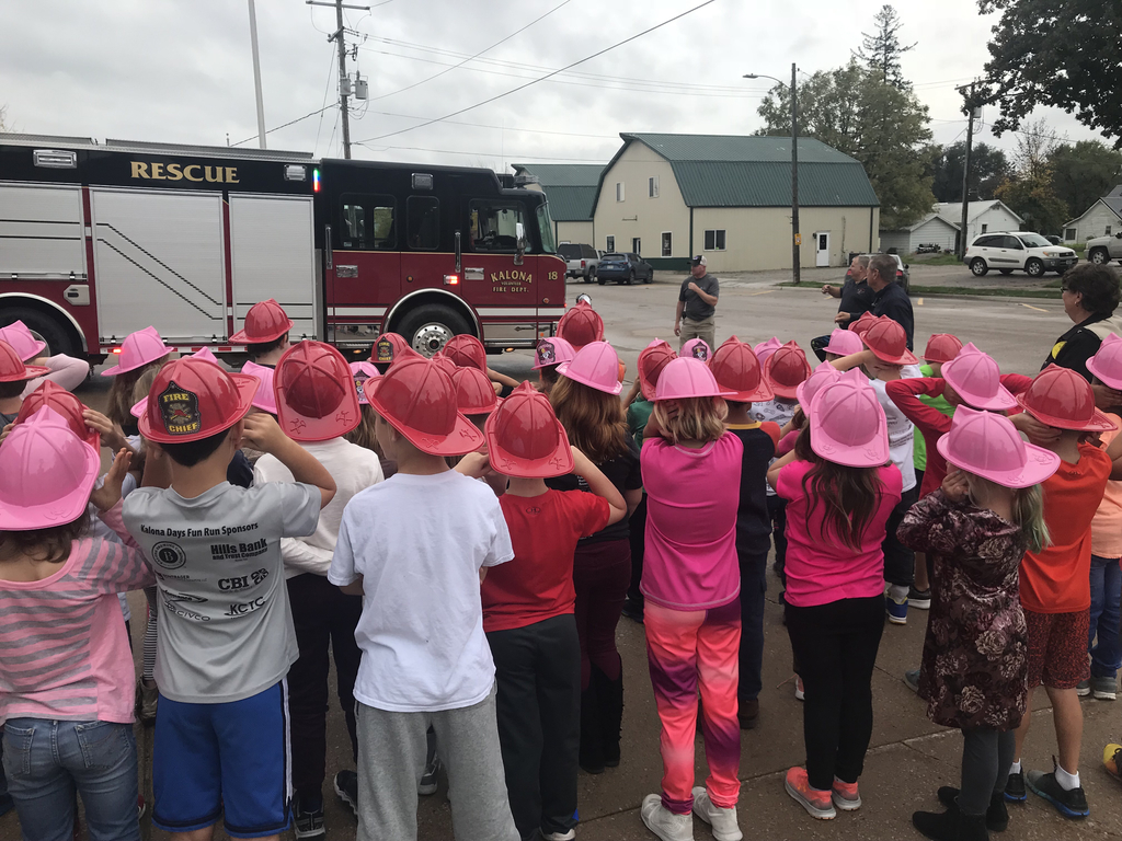 It’s Fire Prevention Week! Thank you to the Kalona Volunteer Fire Department for their informative, hands-on, talk and tour of the Kalona Fire Station to all MP East Elementary PreK-2nd grade students! We loved the time together learning about fire safety. Thank you for the fire hats and goodie bags! ❤️🚒👩🏻🚒👨🏻🚒#mphawks #FirePreventionWeek