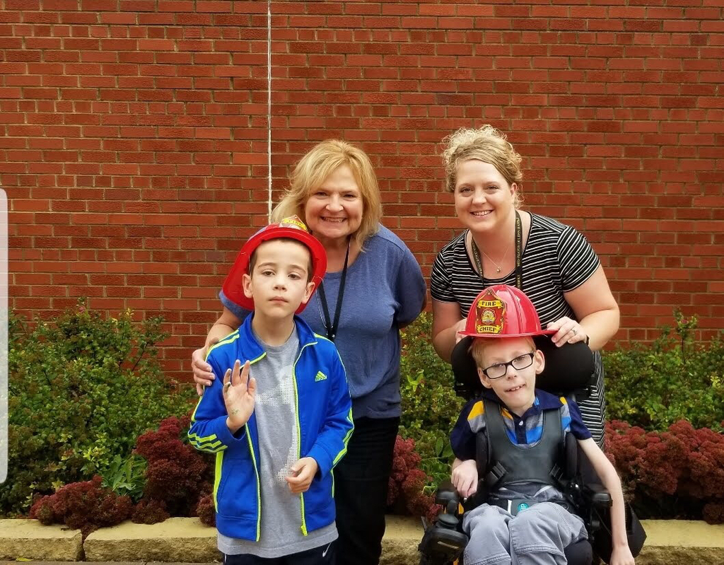 It’s Fire Prevention Week! Thank you to the Kalona Volunteer Fire Department for their informative, hands-on, talk and tour of the Kalona Fire Station to all MP East Elementary PreK-2nd grade students! We loved the time together learning about fire safety. Thank you for the fire hats and goodie bags! ❤️🚒👩🏻🚒👨🏻🚒#mphawks #FirePreventionWeek