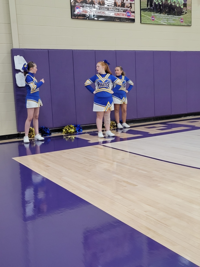 Lady Pirates Cheerleaders 