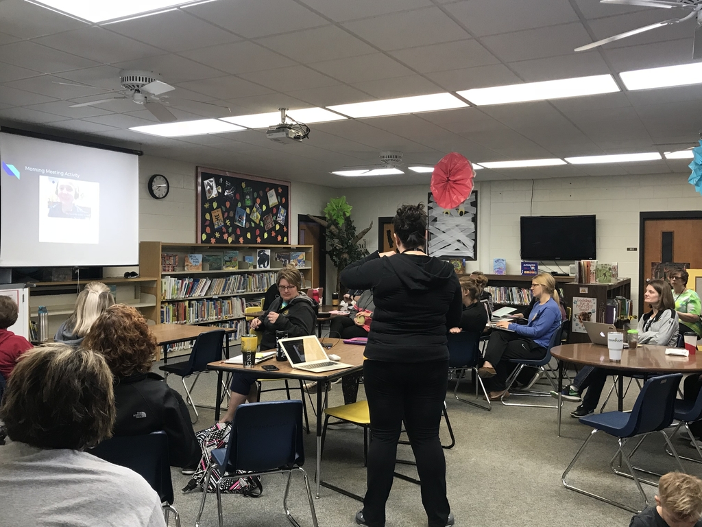 MP East Elementary Morning Staff Meeting teachers teaching teachers about WIN time reading resources and ways to incorporate @seesaw across the curriculum! ❤️📚💻#mphawks
