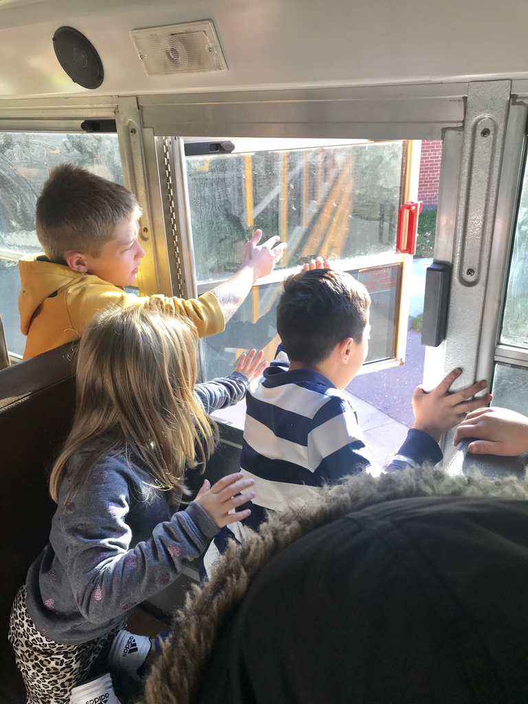 MP East Elementary Annual Bus Expectations and Evacuation Drill with classroom teachers, bus drivers and MP Transportation Director, Teresa Hartley working together to educate our students during National Bus Safety Week. 💛🚌🖤#mphawks