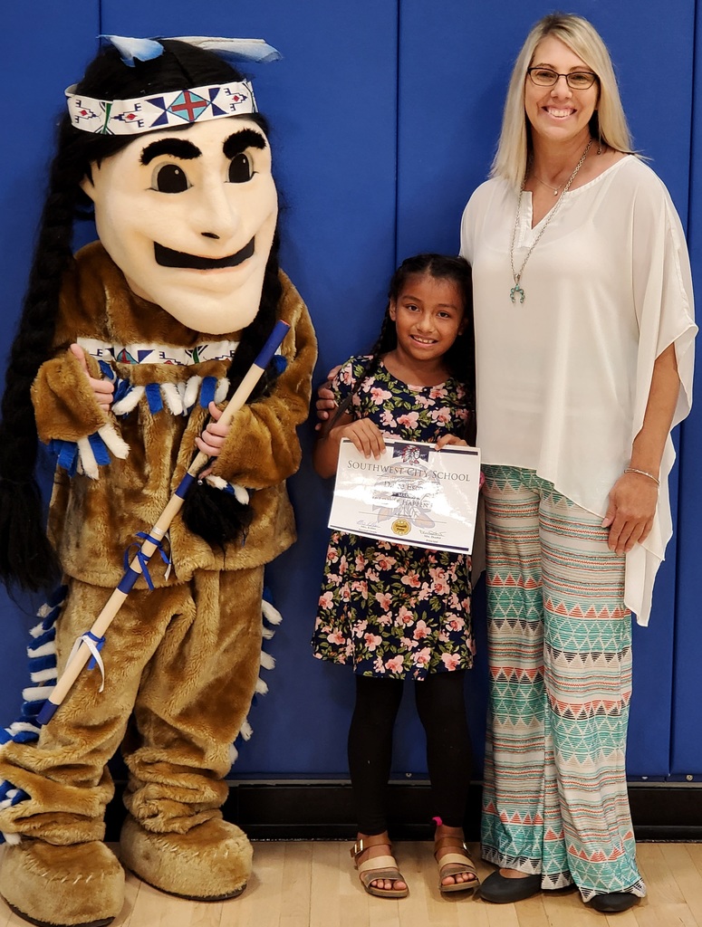 Dulce Escobar with Mrs. Kitlen - 2nd Grade