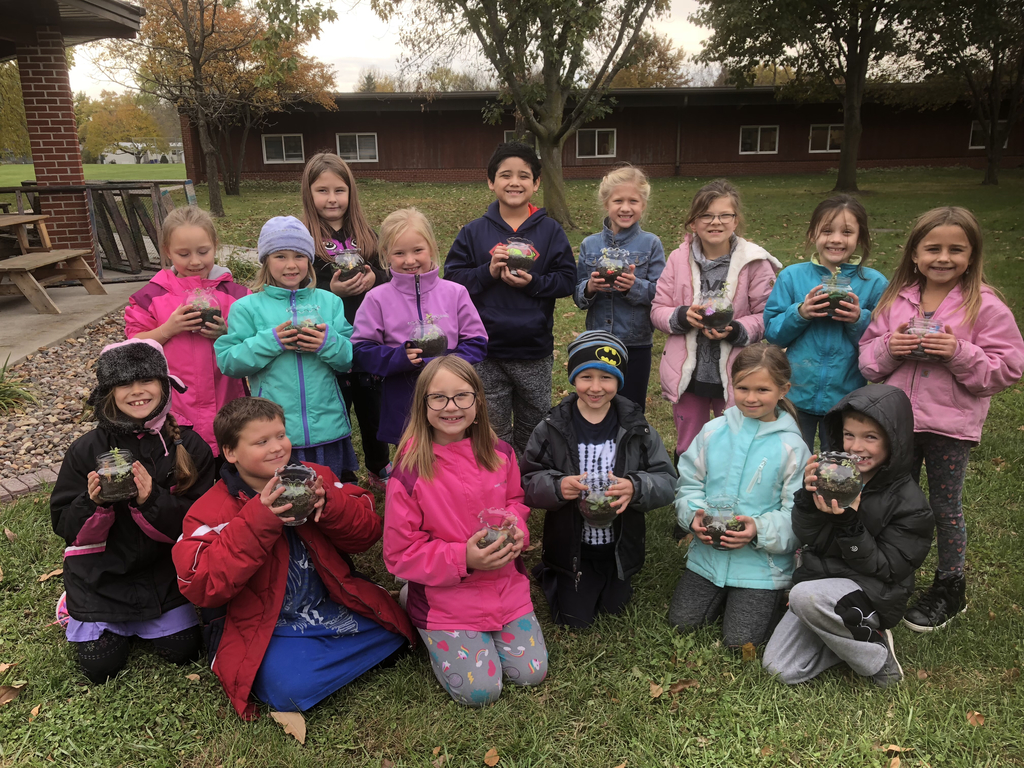 MP East 2nd Grade Garden KICk (Kids Interest Clubs) members led by Spanish Teacher, Mrs. Beachy made Miniature Terrariums in the Outdoor Classroom this week! ❤️🌱#mphawks