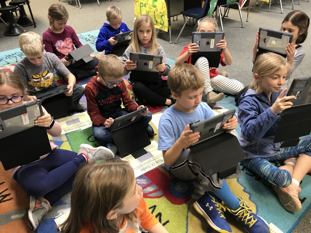 MP East 2nd Grade Photography KICk (Kids Interest Clubs) members learned how to use the iPad camera, about the rule of thirds, practiced taking pictures to tell our story! Stay tuned for their view from the camera lens. ❤️💻#mphawks
