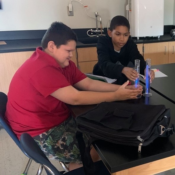 Doesn't everyone LOVE glowsticks?   In Mrs. Hammack's class, students are learning about thermal energy. Students are observing the effects of thermal energy on glow sticks.   How fun!  #CPSZEBRAPRIDE
