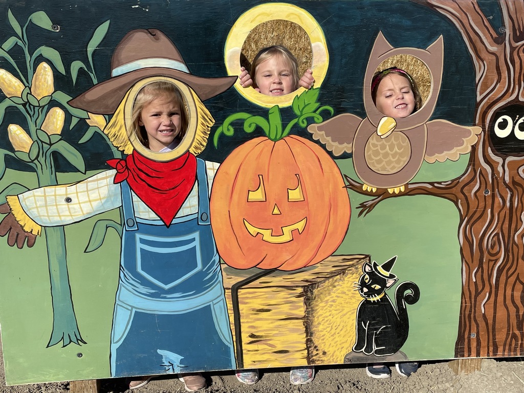 3 students taking a picture