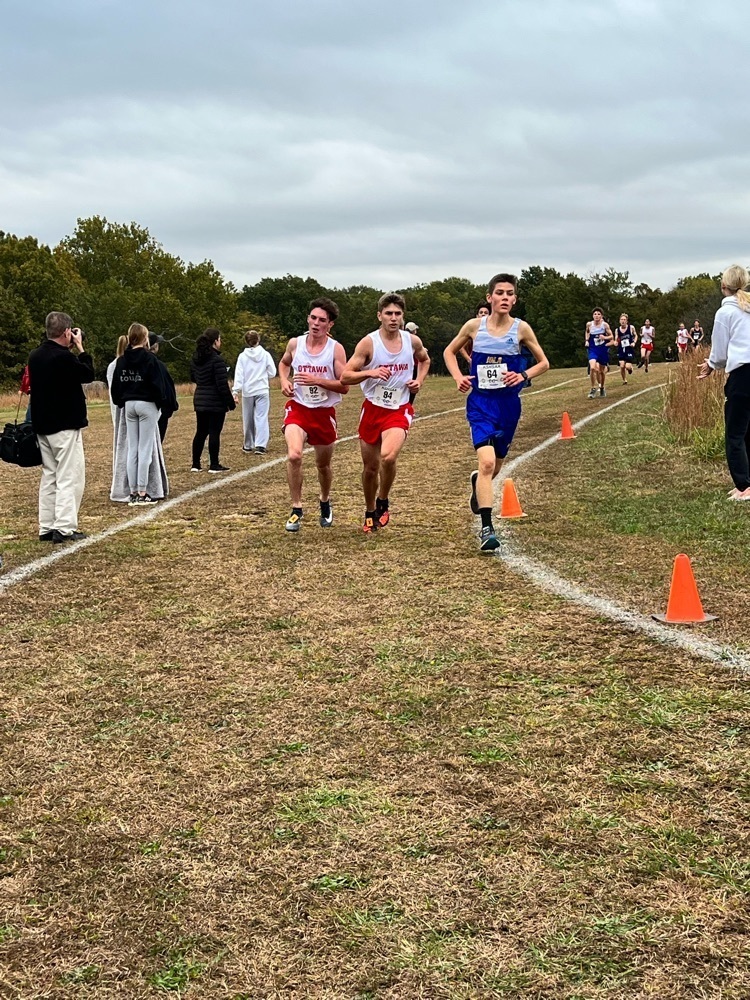 boys running 
