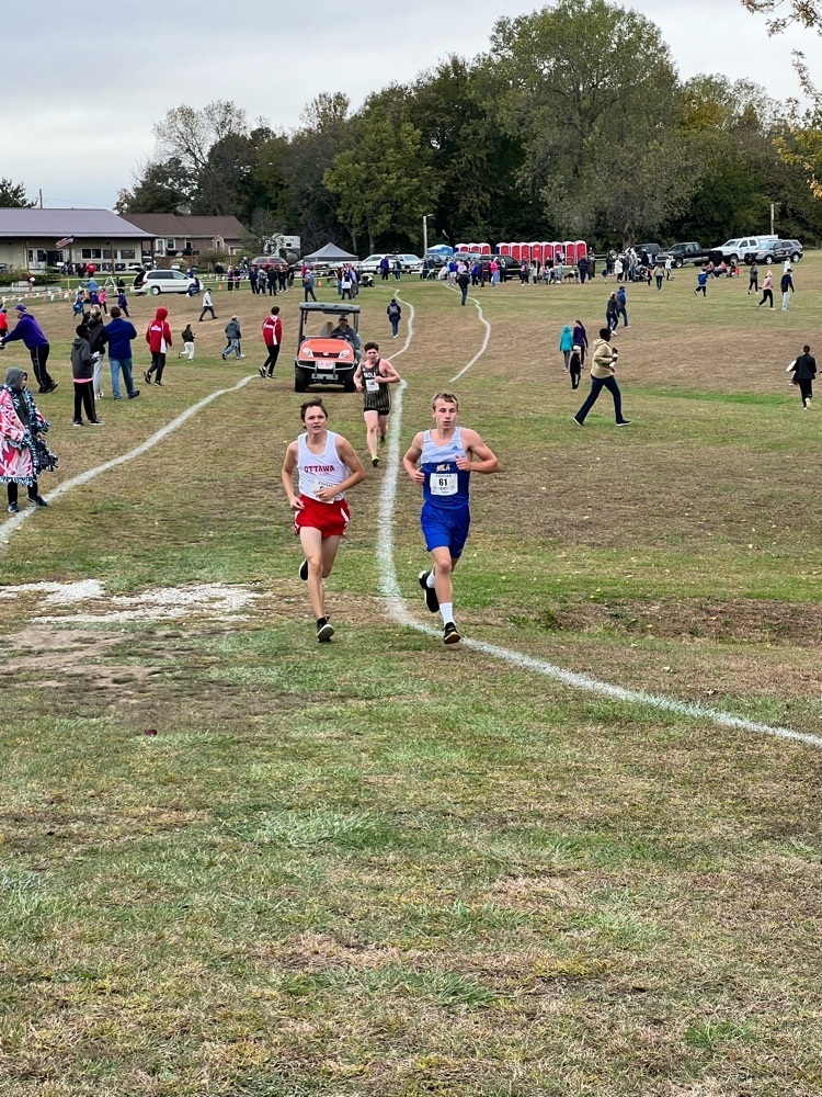 boys running 