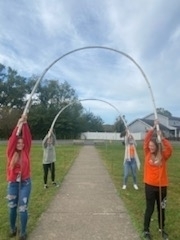 putting up the arches