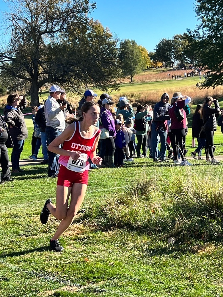 girls running