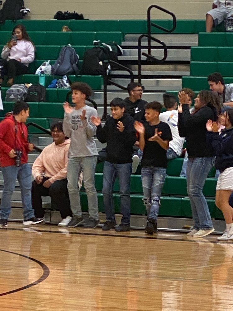 Cheerleaders in the making