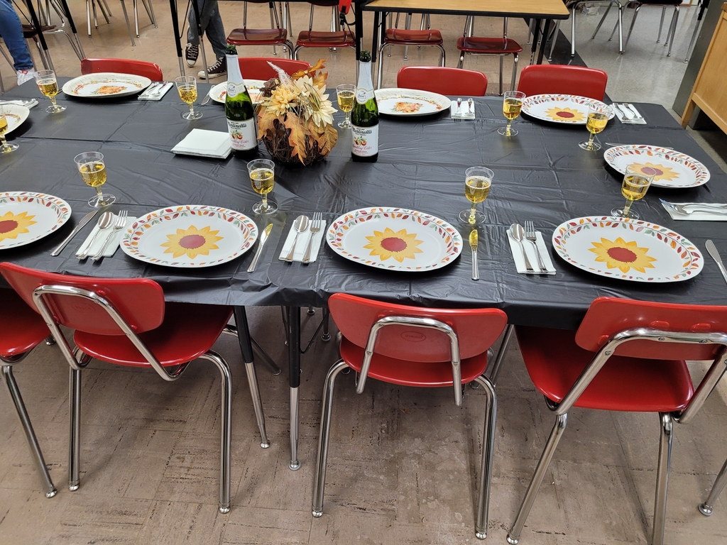 Fall place setting with sparkling cider!