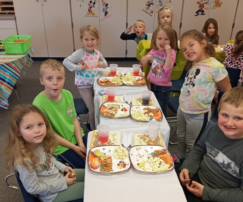 Kindergarten students celebrate Thanksgiving with a lunch