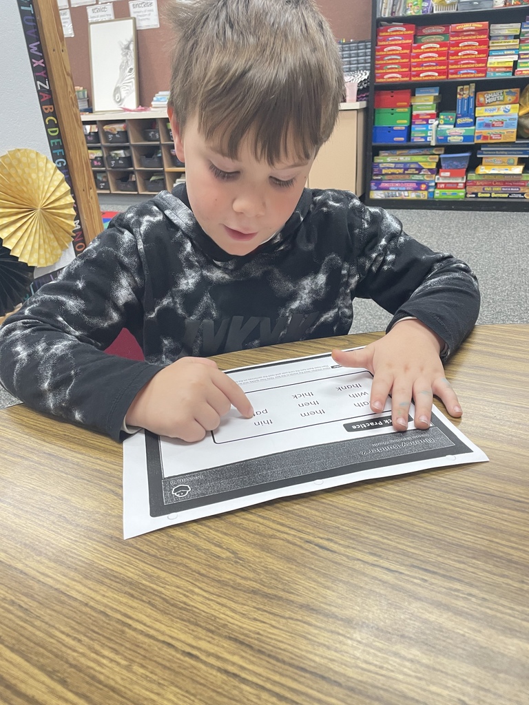 1st graders practice fluency.   What is fluency, you ask?   Reading fluency is a child's ability to read a book or other text accurately, with a reasonable speed and appropriate expression.  Fluency comes when a student does not have to stop and decode each word, but can focus their attention on what the story or text means.   #CPSZEBRAPRIDE