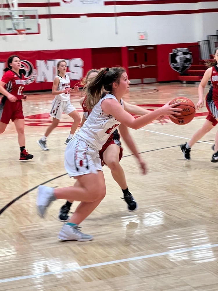 girls playing basketball 