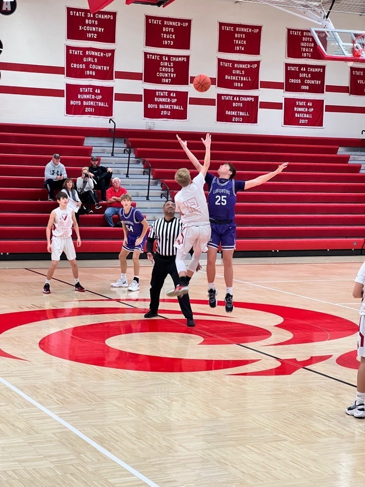 boys playing basketball 