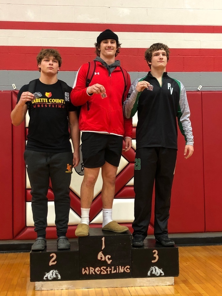 podium pose